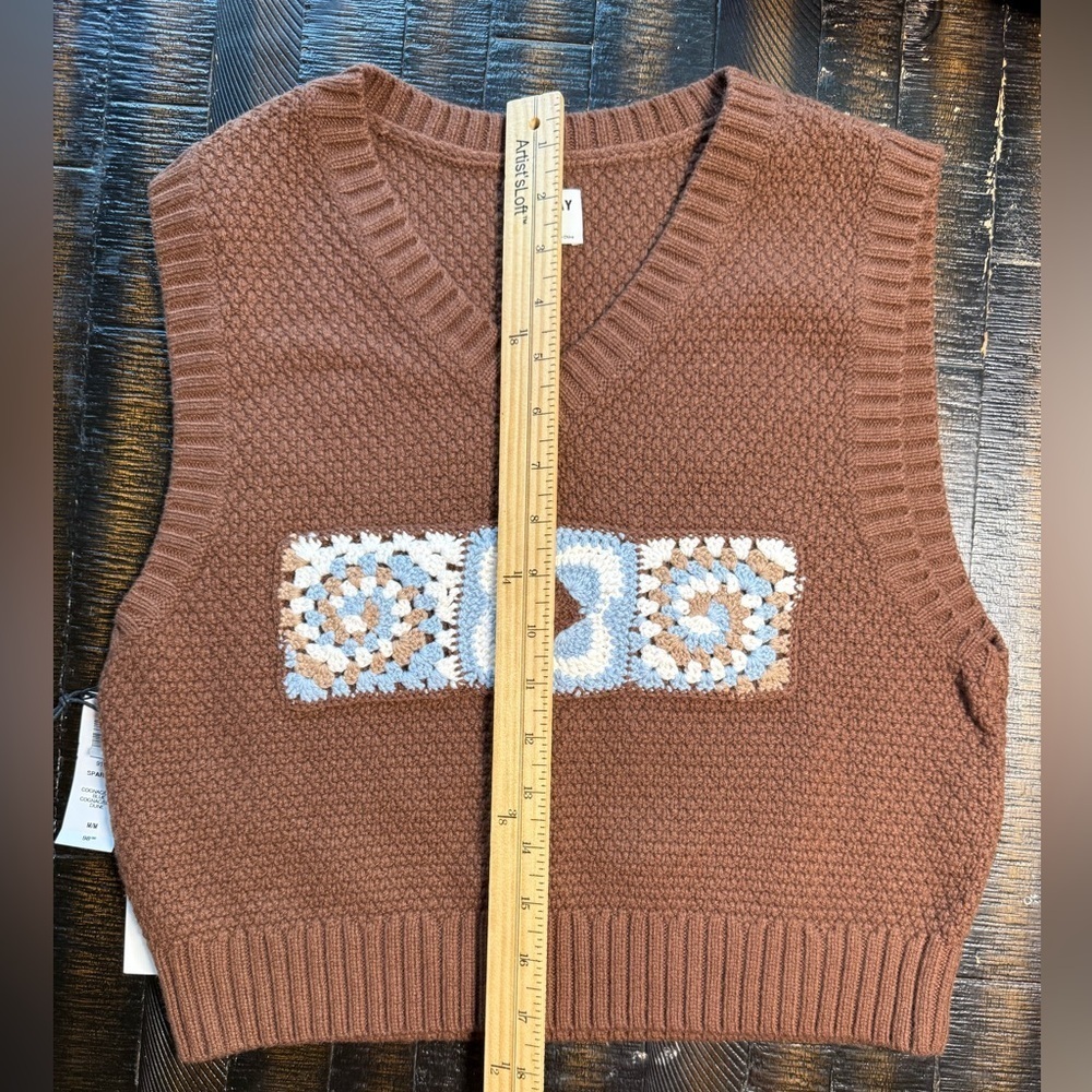 Aritzia Sunday Best Granny Square Vest Sleeveless Knit Top - Picture 7 of 9